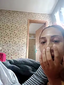 Snapshot of safadinhamoren123 chatting on 11/04/25, 03:00 safadinhamoren123 online show from 11/04/25, 03:00