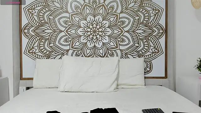 Snapshot of Lilith_Aliany_ chatting on 11/25/25, 12:38 Lilith Aliany online show from 11/25/25, 12:38