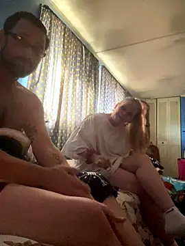 biggdaddyandqueenn online show from 11/26/25, 06:42