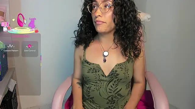 Snapshot of misslya00 chatting on 12/05/25, 08:05 misslya00 online show from 12/05/25, 08:05