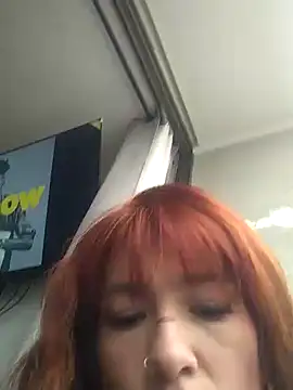 Snapshot of Xeena_ chatting on 11/26/25, 11:44 Xeena online show from 11/26/25, 11:44