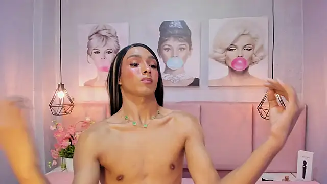 Snapshot of sensual_skinny chatting on 11/18/25, 09:14 sensual skinny online show from 11/18/25, 09:14