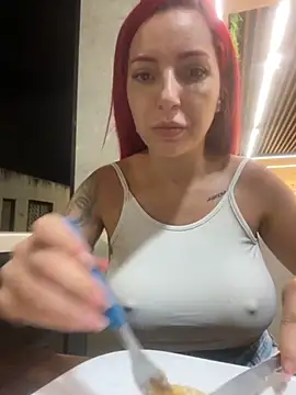 Snapshot of melisboa chatting on 11/11/25, 11:49 melisboa online show from 11/11/25, 11:49