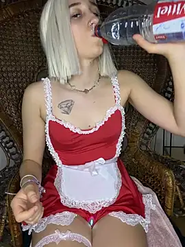 vanille13r online show from 06/17/26, 12:07
