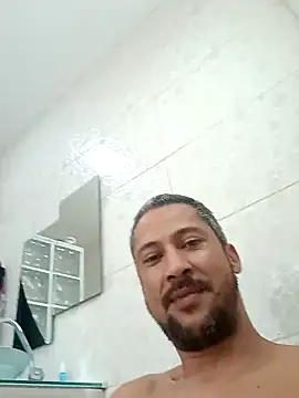 Arrombador20 online show from 05/07/26, 06:02