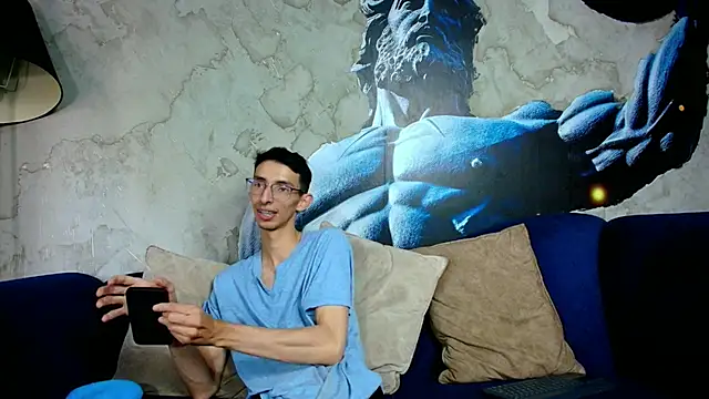 Snapshot of ZyroNight chatting on 11/07/25, 02:28 ZyroNight online show from 11/07/25, 02:28