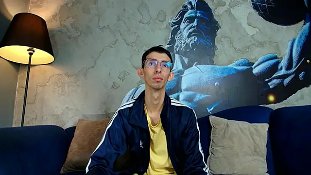 Snapshot of ZyroNight chatting on 11/14/25, 02:16 ZyroNight online show from 11/14/25, 02:16