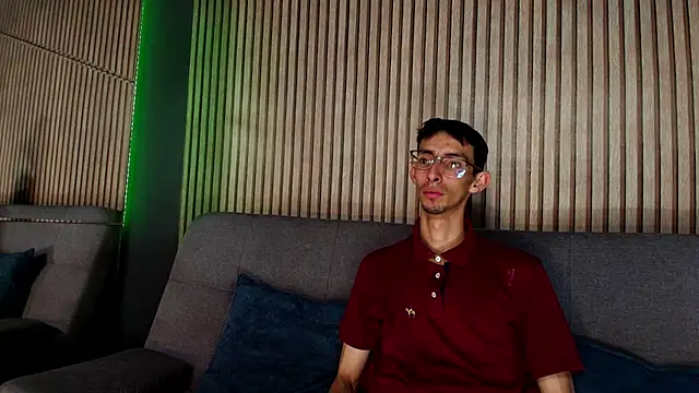 Snapshot of ZyroNight chatting on 11/21/25, 12:10 ZyroNight online show from 11/21/25, 12:10