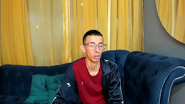 Snapshot of ZyroNight chatting on 12/16/25, 07:30 ZyroNight online show from 12/16/25, 07:30