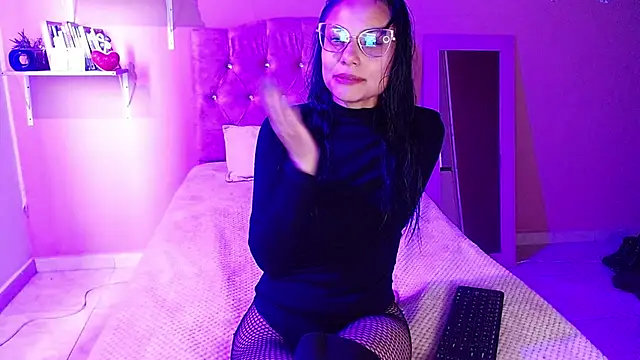 valkiry  online show from 11/06/25, 05:47