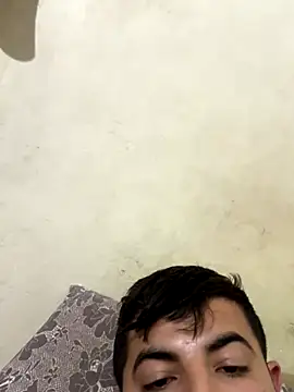 Snapshot of Muvvt chatting on 11/08/25, 05:12 Muvvt online show from 11/08/25, 05:12