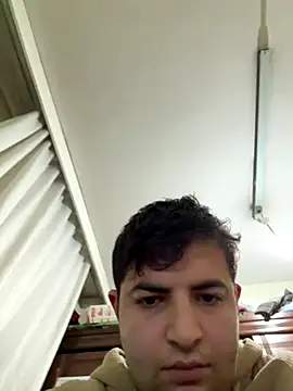 Snapshot of Muvvt chatting on 11/25/25, 02:50 Muvvt online show from 11/25/25, 02:50