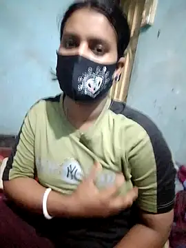 Snapshot of Hot8g chatting on 11/09/25, 05:11 Hot8g online show from 11/09/25, 05:11