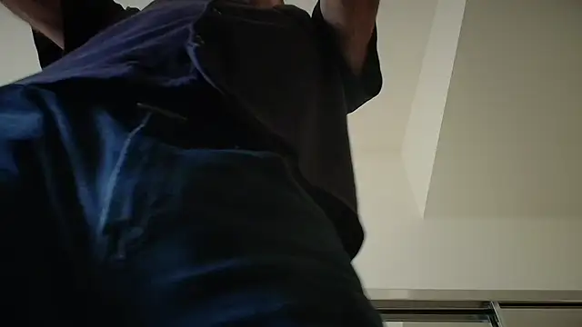 Snapshot of centerfieldshow chatting on 11/19/25, 09:15 centerfieldshow online show from 11/19/25, 09:15