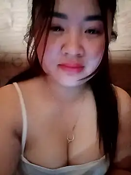 Bee-bgolden online show from 01/13/26, 02:17