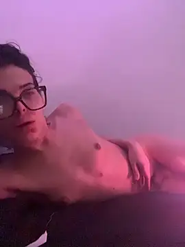 zowi101 online show from 12/16/25, 04:28