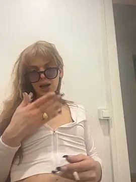 zowi101 online show from 03/25/26, 06:03