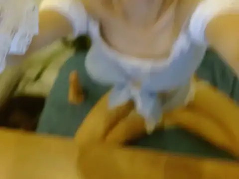 Snapshot of Lina-thingirl chatting on 11/14/25, 10:25 Lina-thingirl online show from 11/14/25, 10:25