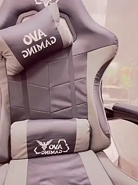 Snapshot of GirlNaughtyFull chatting on 11/30/25, 12:20 GirlNaughtyFull online show from 11/30/25, 12:20