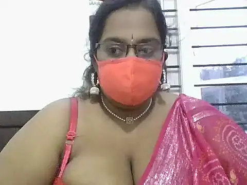 hootypriya online show from 02/12/26, 12:55
