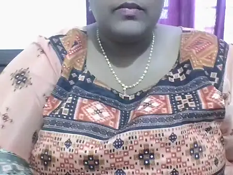 hootypriya online show from 04/09/26, 07:47