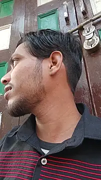 Snapshot of sageer097 chatting on 11/26/25, 09:43 sageer097 online show from 11/26/25, 09:43