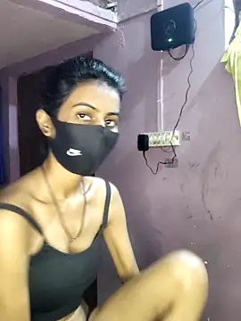 Snapshot of Thaper_Meera2 chatting on 02/01/26, 04:49 Thaper Meera2 online show from 02/01/26, 04:49