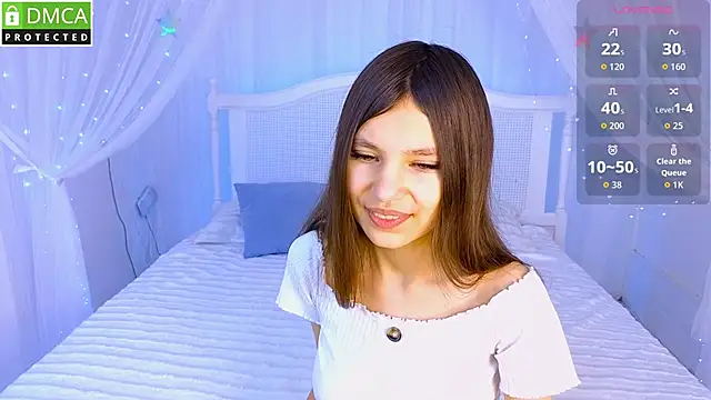 Little  Lunaa online show from 03/19/26, 10:41