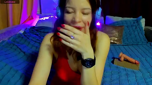 Eva purrr  online show from 04/15/26, 01:12