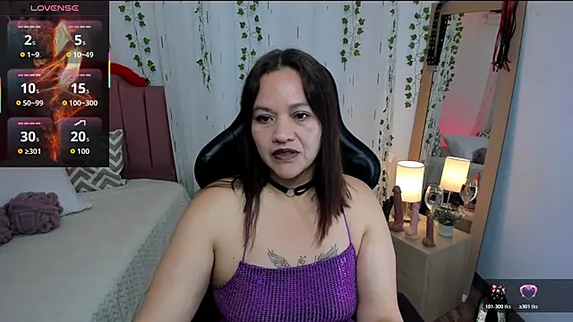 Snapshot of Victoria_Wilde_ chatting on 11/06/25, 10:49 Victoria Wilde online show from 11/06/25, 10:49