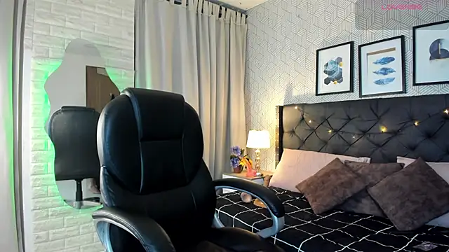 valentina  desire online show from 03/20/26, 11:59