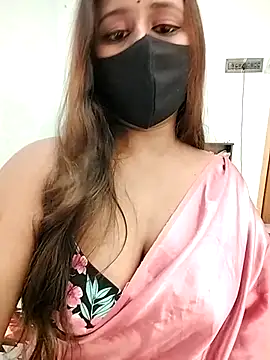 Snapshot of LoveLy-Soneya chatting on 11/07/25, 09:31 LoveLy-Soneya online show from 11/07/25, 09:31