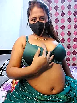 LoveLy-Soneya online show from 02/21/26, 08:32