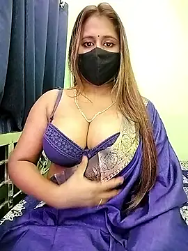 LoveLy-Soneya online show from 03/25/26, 10:10