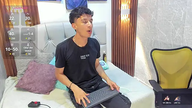 Elian Julian online show from 11/11/25, 01:27