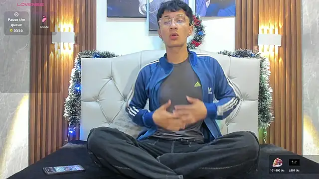 Elian Julian online show from 11/22/25, 01:37