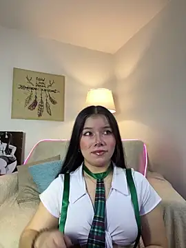 Snapshot of violettabond chatting on 12/19/25, 12:45 violettabond online show from 12/19/25, 12:45