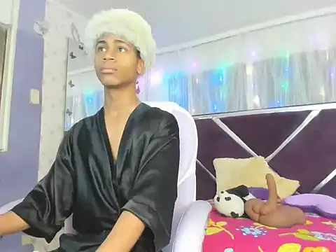 Snapshot of Santy_bigcock_01 chatting on 11/09/25, 02:15 Santy bigcock 01 online show from 11/09/25, 02:15