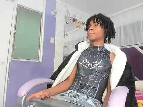 Snapshot of Santy_bigcock_01 chatting on 11/23/25, 02:33 Santy bigcock 01 online show from 11/23/25, 02:33