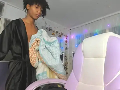 Snapshot of Santy_bigcock_01 chatting on 01/14/26, 05:51 Santy bigcock 01 online show from 01/14/26, 05:51