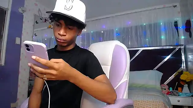 Santy bigcock 01 online show from 04/14/26, 12:22