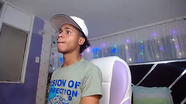 Santy bigcock 01 online show from 04/20/26, 02:09