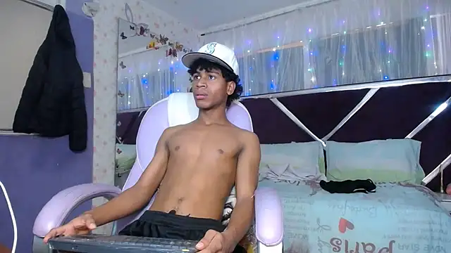 Santy bigcock 01 online show from 05/09/26, 04:34