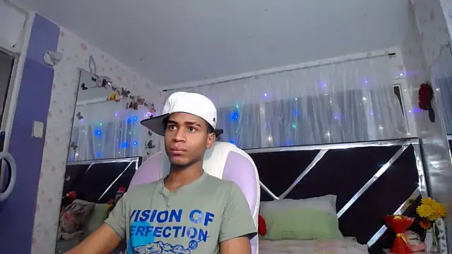 Santy bigcock 01 online show from 06/12/26, 02:27