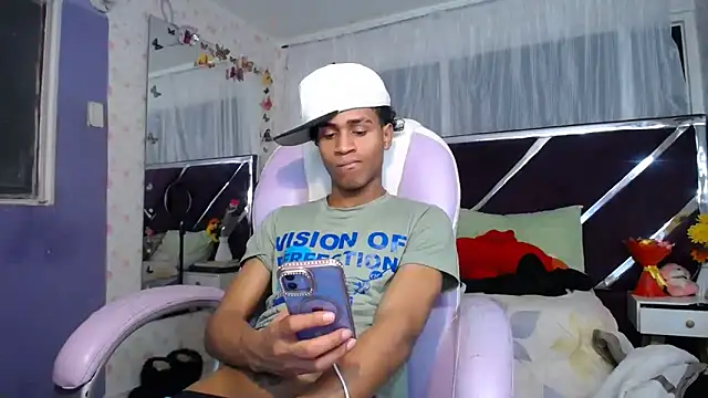Santy bigcock 01 online show from 06/15/26, 05:42