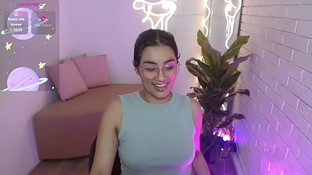 Snapshot of PEACHY_TAY chatting on 11/09/25, 11:30 PEACHY TAY online show from 11/09/25, 11:30