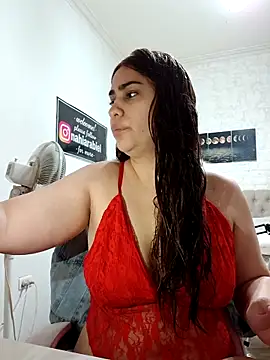 Snapshot of nahiarabiel33 chatting on 12/22/25, 03:20 nahiarabiel33 online show from 12/22/25, 03:20