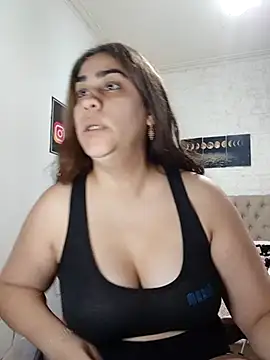 nahiarabiel33 online show from 04/30/26, 08:57