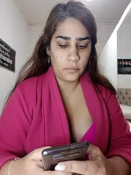 nahiarabiel33 online show from 05/10/26, 06:13