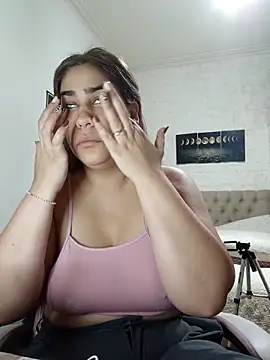 nahiarabiel33 online show from 05/29/26, 03:54
